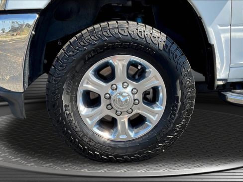 Used 2021 RAM 2500 Big Horn w/ Level 1 Equipment Group AWD/4WD image 29