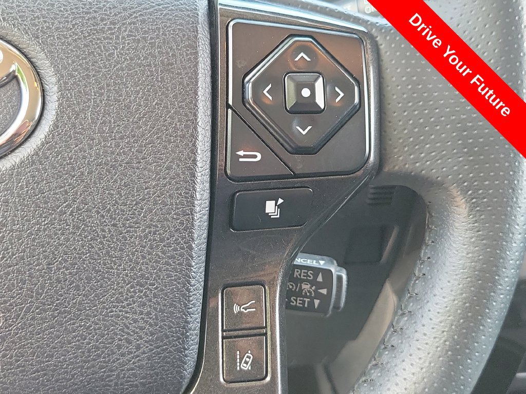 Used 2022 Toyota 4Runner TRD Off-Road AWD/4WD image 6