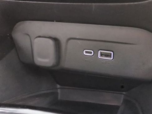 Used 2024 Chevrolet Trax RS w/ Sunroof Package image 32