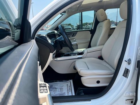 Used 2020 Mercedes-Benz GLB 250 4MATIC image 12