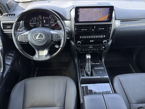 Used 2023 Lexus GX 460 Premium w/ Accessory Package AWD/4WD image 19