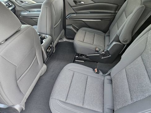 New 2027 Chevrolet Traverse LT FWD image 27