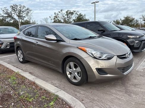 Used 2013 Hyundai Elantra GLS image 4