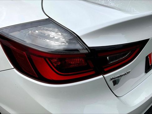 Used 2019 Honda Insight EX image 24