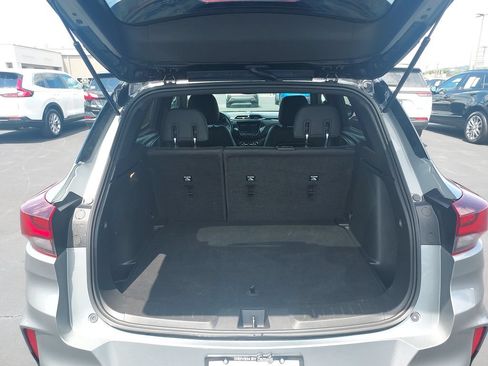 Used 2023 Chevrolet TrailBlazer RS w/ Convenience Package FWD image 9
