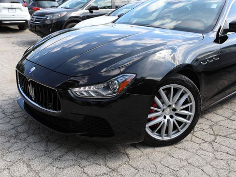 Used 2017 Maserati Ghibli S Q4 AWD/4WD image 2