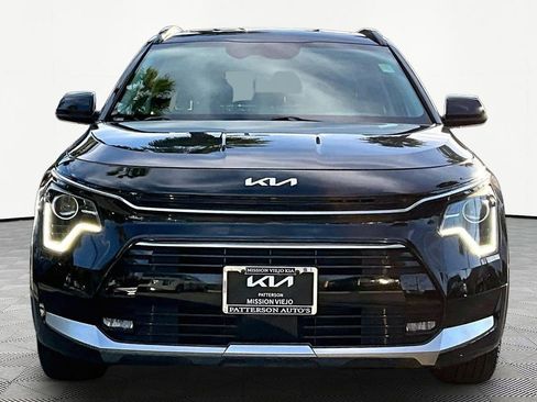 Certified 2023 Kia Niro EX Touring image 3