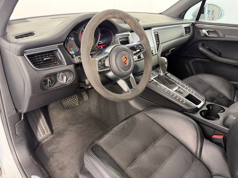 Used 2018 Porsche Macan GTS image 4
