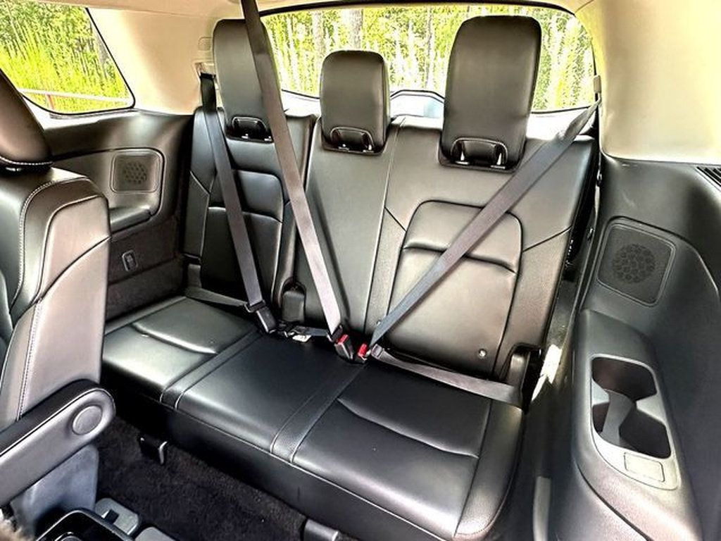 Used 2024 Nissan Pathfinder SL w/ SL Premium Package FWD image 20