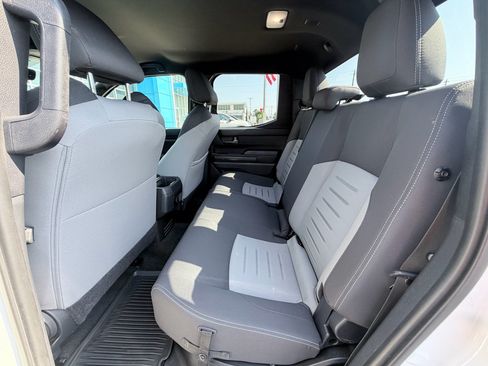 Used 2025 Toyota Tacoma TRD Sport AWD/4WD image 26
