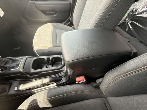 New 2026 Jeep Gladiator Sport AWD/4WD image 25