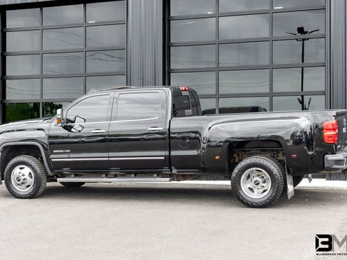 Used 2018 GMC Sierra 3500 SLT w/ Duramax Plus Package AWD/4WD image 5