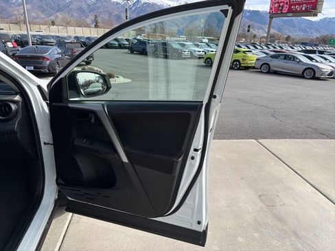 Used 2016 Toyota RAV4 LE image 32