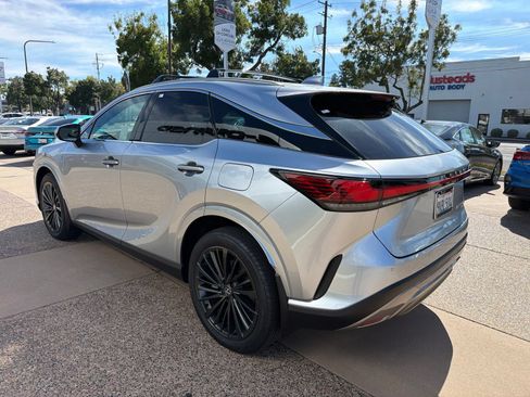 Used 2025 Lexus RX 350h w/ Convenience Package AWD/4WD image 4