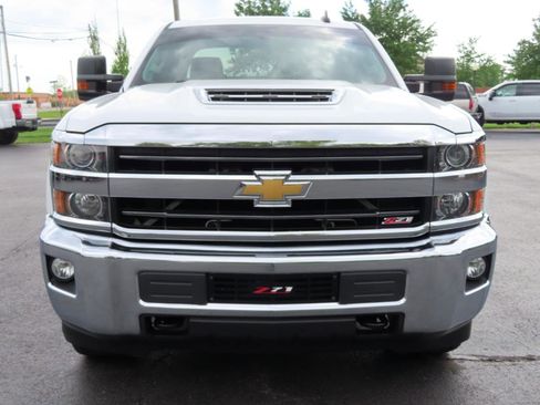 Used 2018 Chevrolet Silverado 2500 LT w/ LT Convenience Package AWD/4WD image 9