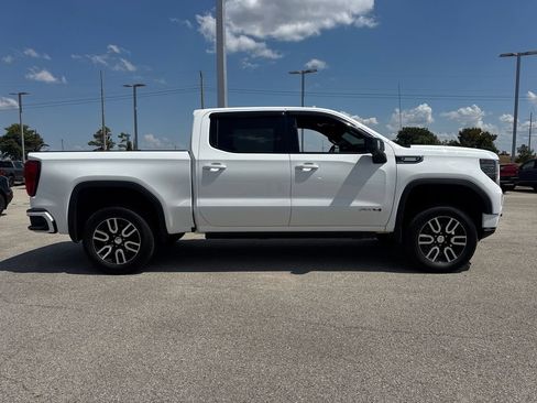 Used 2023 GMC Sierra 1500 AT4 AWD/4WD image 8