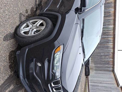 Used 2024 Jeep Compass Latitude AWD/4WD image 4
