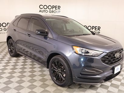 Used 2022 Ford Edge SE w/ Black Appearance Package