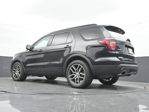 Used 2017 Ford Explorer Sport AWD/4WD image 29