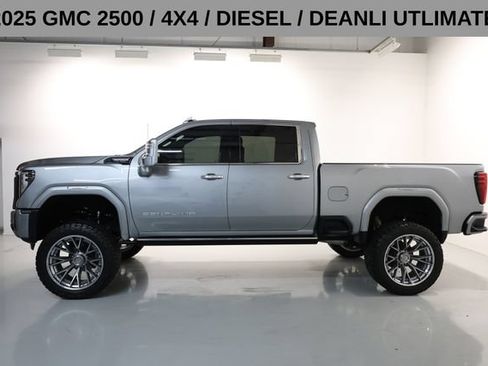 Used 2025 GMC Sierra 2500 Denali Ultimate AWD/4WD image 4