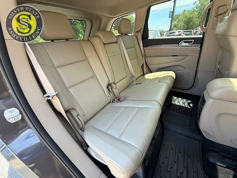 Used 2017 Jeep Grand Cherokee Limited AWD/4WD image 19