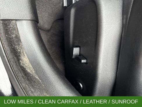 Used 2016 Chrysler 300 C image 20