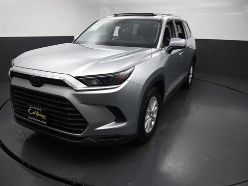 Used 2024 Toyota Grand Highlander XLE image 11