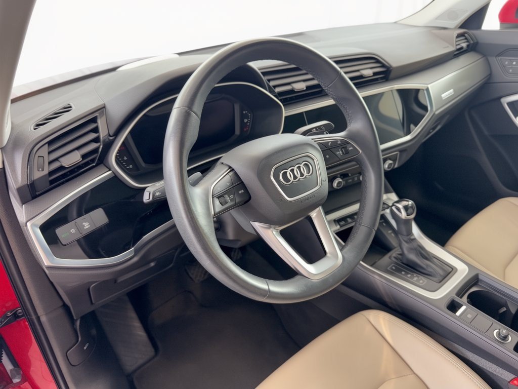 Used 2025 Audi Q3 2.0T Premium AWD/4WD image 4