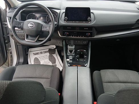 Used 2025 Nissan Rogue SV image 14