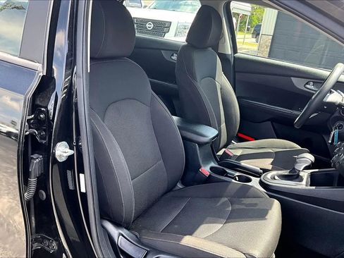 Used 2020 Kia Forte LXS FWD image 7