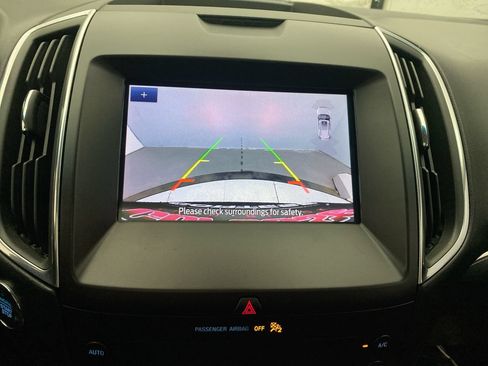 Used 2020 Ford Edge Titanium w/ Class II Trailer Tow Package AWD/4WD image 18