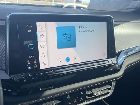 New 2026 Volkswagen Atlas Cross Sport SEL AWD/4WD image 29