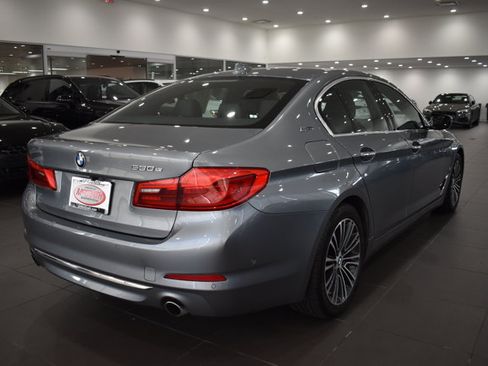 Used 2018 BMW 530e xDrive AWD/4WD image 7