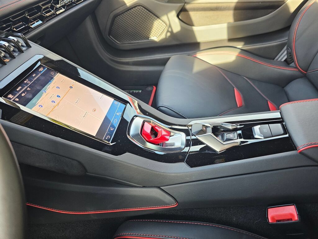 Used 2020 Lamborghini Huracan EVO AWD/4WD image 25