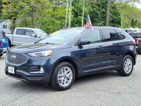 Certified 2024 Ford Edge SEL w/ Convenience Package AWD/4WD image 3