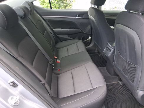 Used 2017 Hyundai Elantra Value Edition w/ Cargo Package FWD image 17