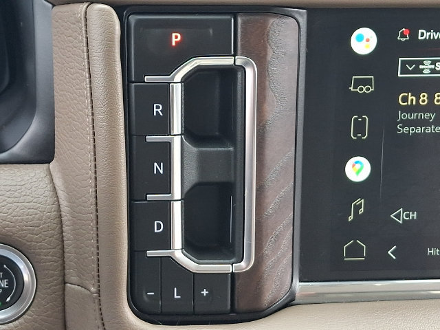 Used 2022 GMC Yukon XL Denali w/ Advanced Technology Package AWD/4WD image 16