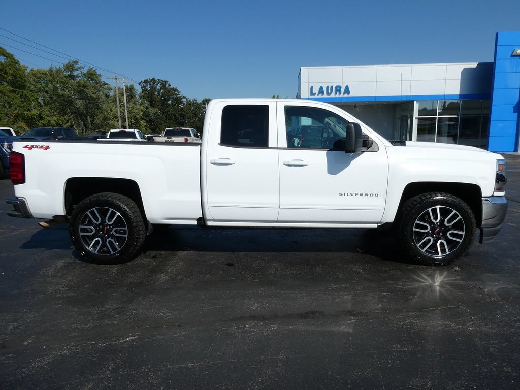Used 2019 Chevrolet Silverado 1500 LT AWD/4WD image 5