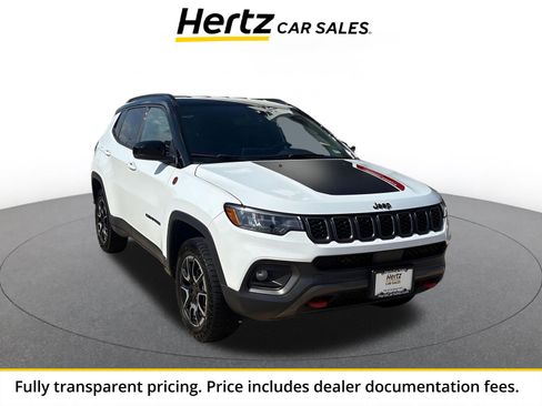 Used 2025 Jeep Compass Trailhawk AWD/4WD image 1