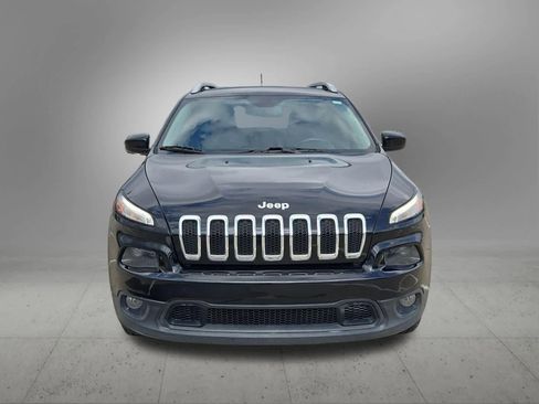 Used 2017 Jeep Cherokee Latitude image 9