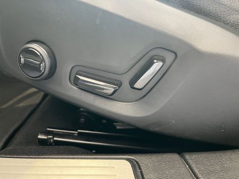 Used 2025 Volvo V60 B5 Cross Country Plus image 23