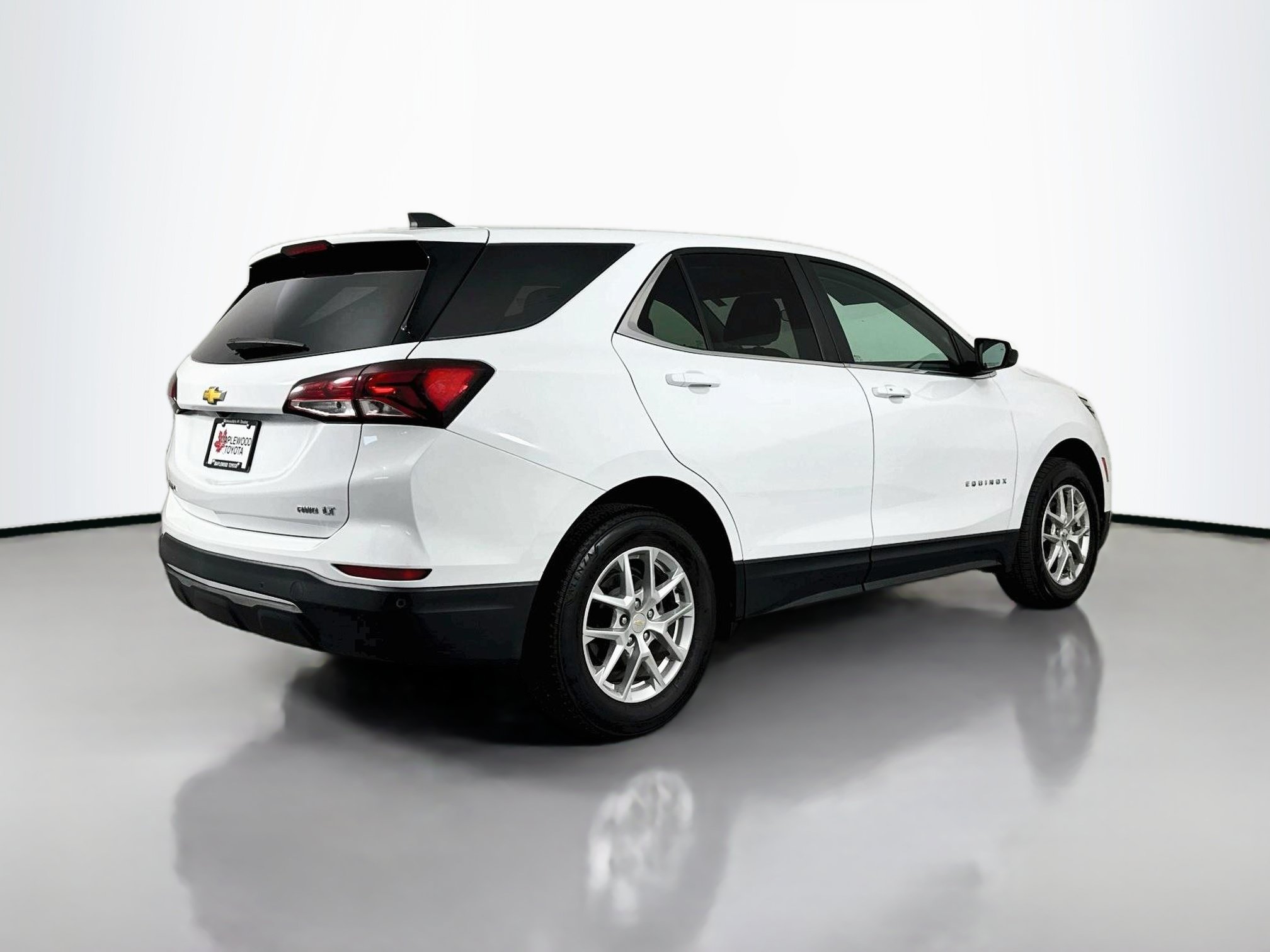 Used 2024 Chevrolet Equinox LT AWD/4WD image 7