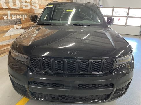 New 2025 Jeep Grand Cherokee L Altitude image 52