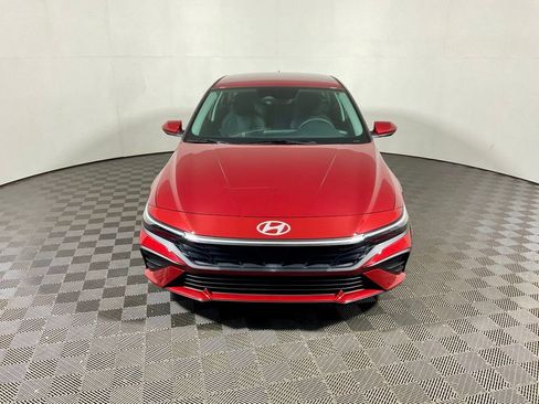 New 2025 Hyundai Elantra SE image 5