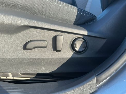 Certified 2025 Subaru Outback Premium w/ Popular Package #1A image 9