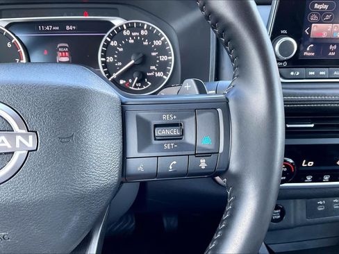 Used 2025 Nissan Rogue SV FWD image 23