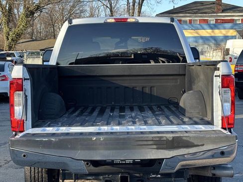 Used 2019 Ford F250 XLT w/ Snow Plow Prep Package AWD/4WD image 10