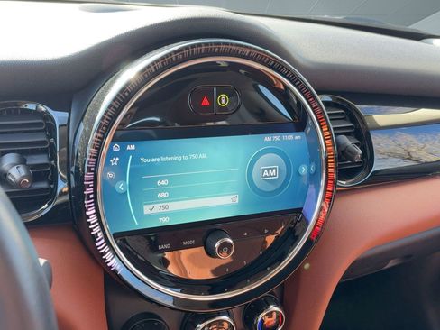 Certified 2023 MINI Cooper 2-Door Hardtop w/ Signature Upholstery Package image 23