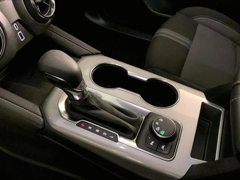 Used 2025 Chevrolet Blazer LT w/ Convenience Package AWD/4WD image 17