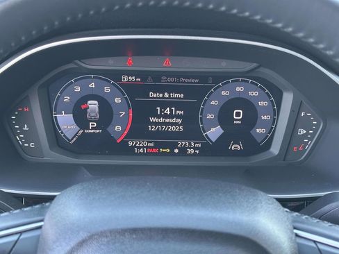 Used 2019 Audi Q3 2.0T Premium w/ Convenience Package image 24